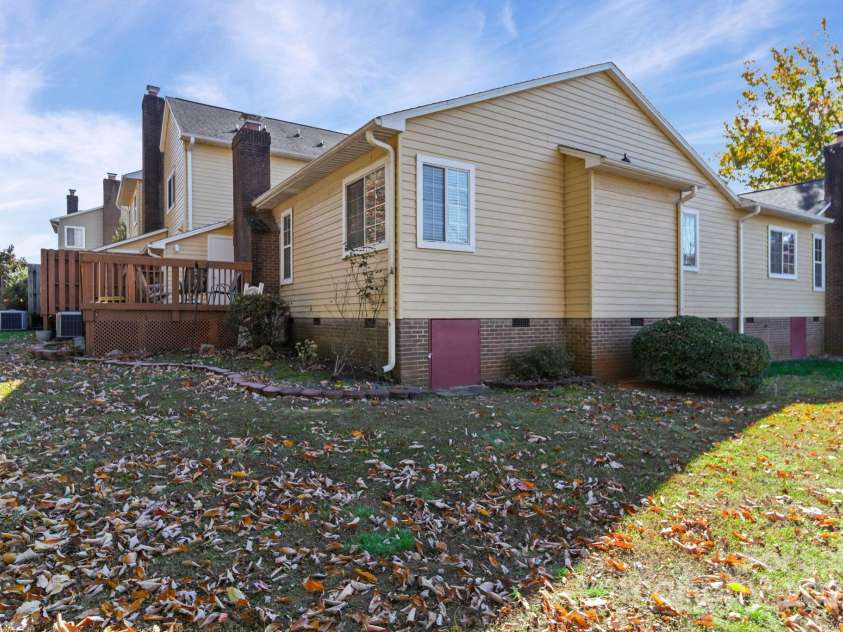 1650 Robins Nest Court, Gastonia, NC 28054.  MLS# CAR4320648, YatesRealty ID 4427. 