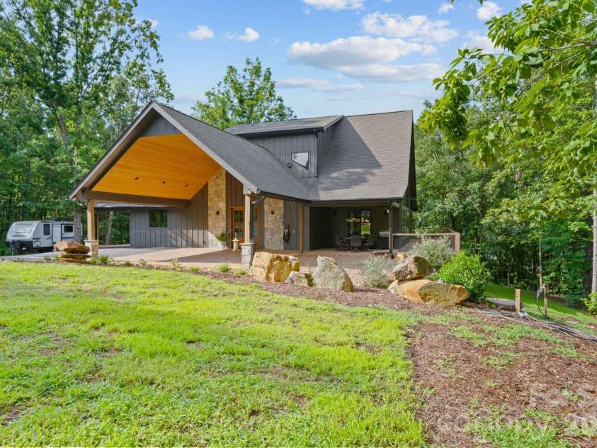 3135 Laurel Heights Drive, Morganton, NC 28655.  MLS# CAR4412108, YatesRealty ID 44270. 