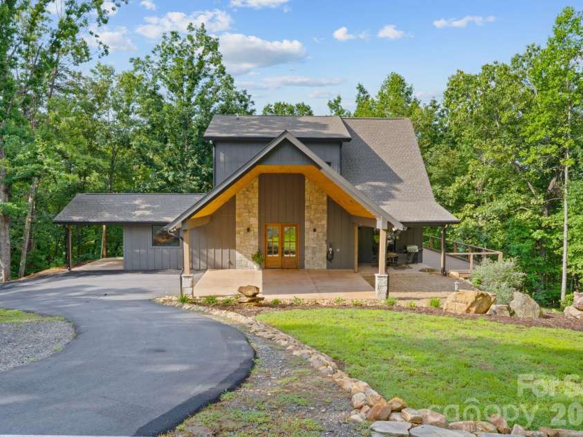 3135 Laurel Heights Drive, Morganton, NC 28655.  MLS# CAR4412108, YatesRealty ID 44270. 