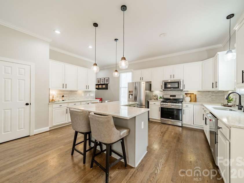 7124 Michael Scott Crossing, Fort Mill, SC 29708.  MLS# CAR4413230, YatesRealty ID 44271. 