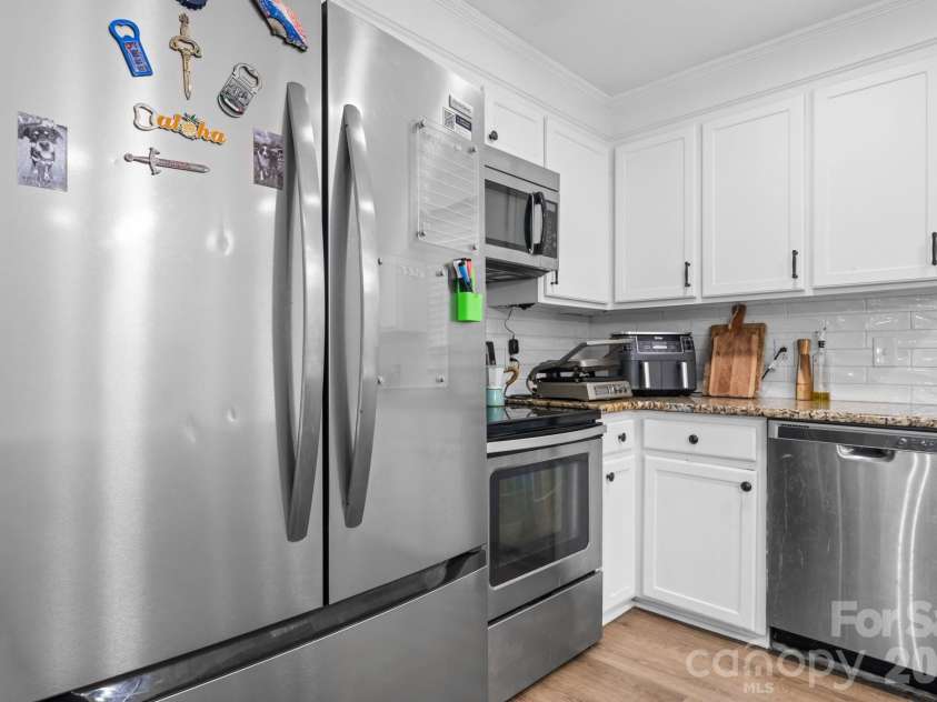 1197 Zion Church Road, Hickory, NC 28602.  MLS# CAR4414366, YatesRealty ID 44272. 