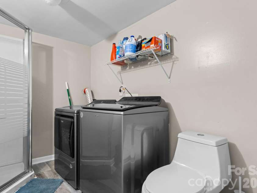 1197 Zion Church Road, Hickory, NC 28602.  MLS# CAR4414366, YatesRealty ID 44272. 