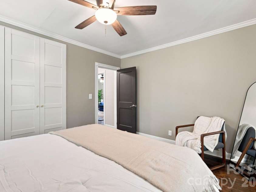 2438 Remount Road, Charlotte, NC 28208.  MLS# CAR4413052, YatesRealty ID 44273. 