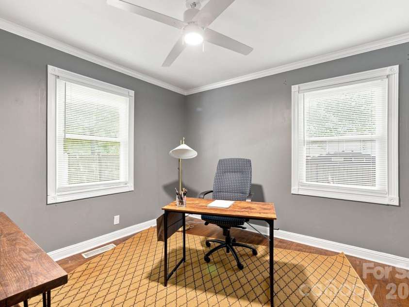 2438 Remount Road, Charlotte, NC 28208.  MLS# CAR4413052, YatesRealty ID 44273. 