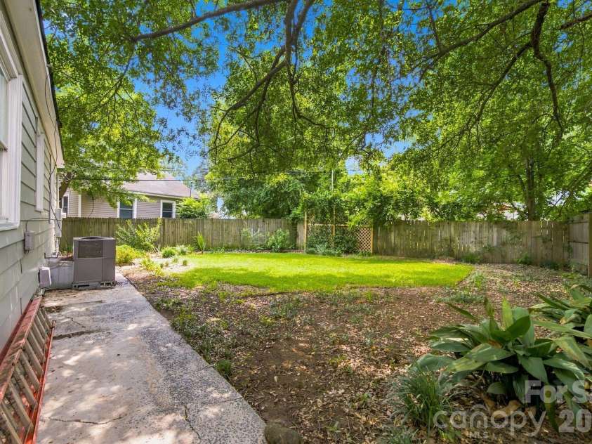 2438 Remount Road, Charlotte, NC 28208.  MLS# CAR4413052, YatesRealty ID 44273. 