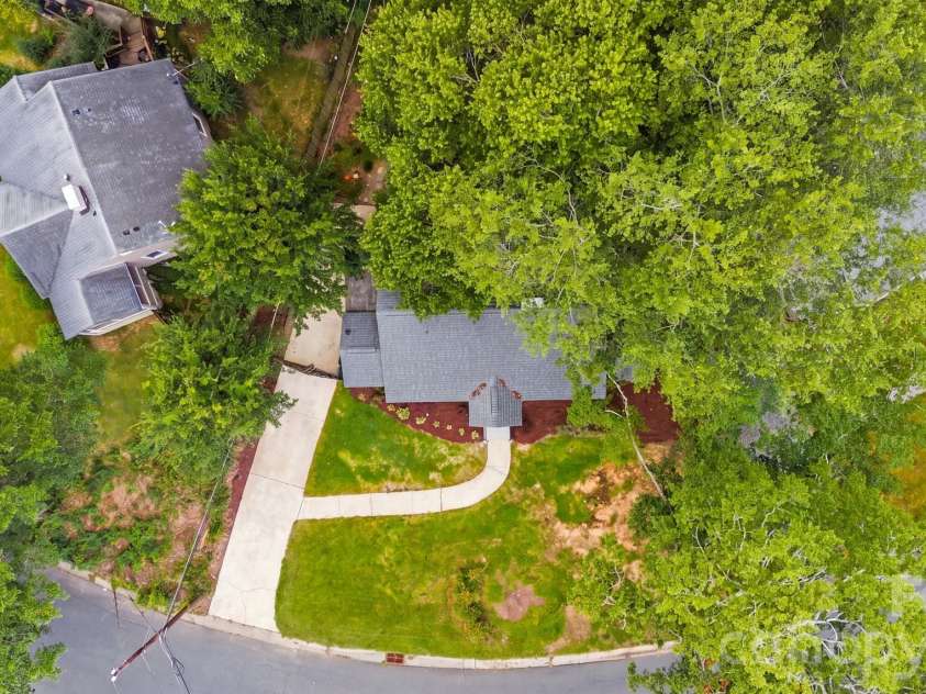 2438 Remount Road, Charlotte, NC 28208.  MLS# CAR4413052, YatesRealty ID 44273. 