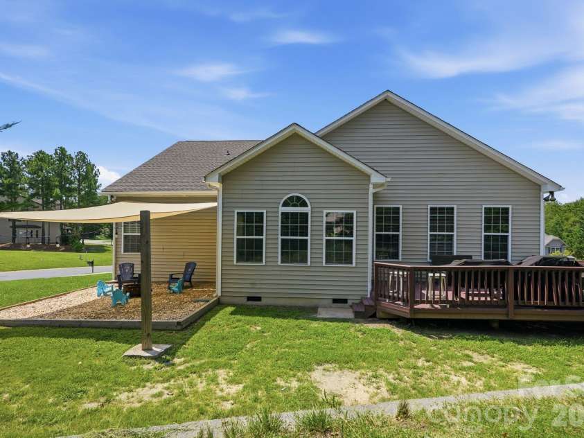 4851 Summerside Drive, Clover, SC 29710.  MLS# CAR4412393, YatesRealty ID 44274. 