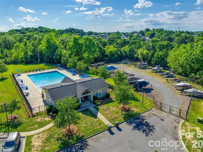 4851 Summerside Drive, Clover, SC 29710.  MLS# CAR4412393, YatesRealty ID 44274. Community Pool & Storage