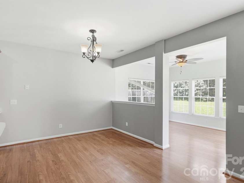 4010 Lawrence Daniel Drive, Matthews, NC 28104.  MLS# CAR4410182, YatesRealty ID 44275. Breakfast Area