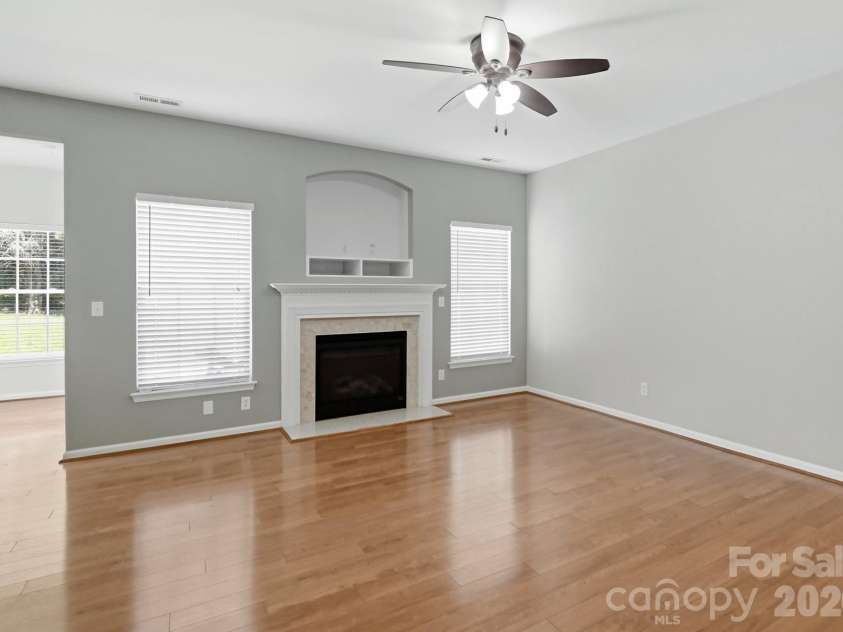 4010 Lawrence Daniel Drive, Matthews, NC 28104.  MLS# CAR4410182, YatesRealty ID 44275. Large Living Room