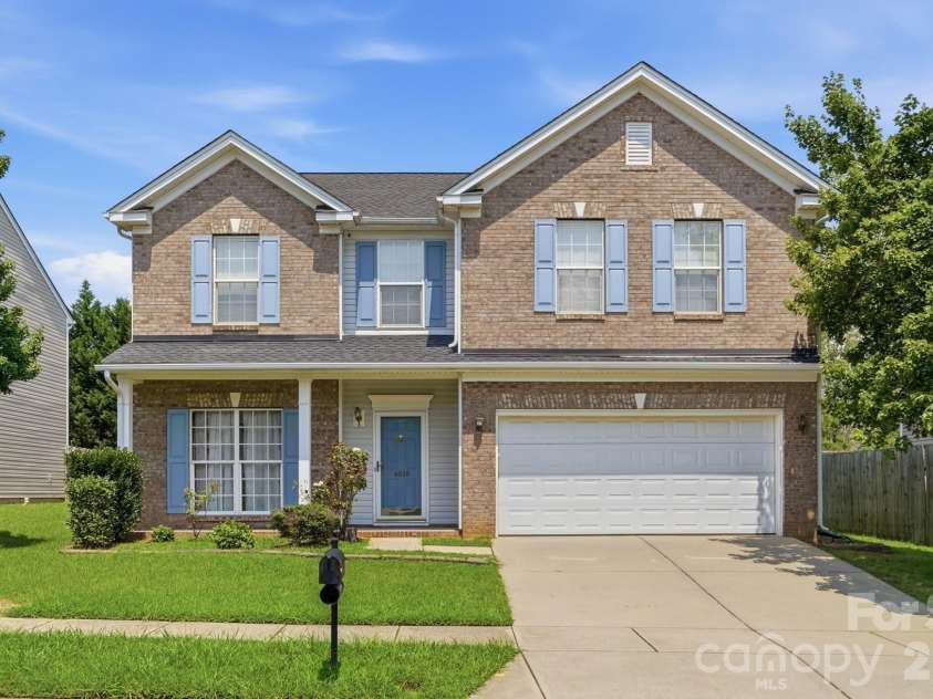 4010 Lawrence Daniel Drive, Matthews, NC 28104.  MLS# CAR4410182, YatesRealty ID 44275. Welcome Home