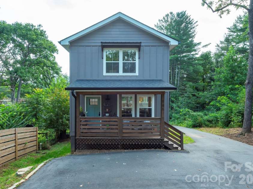 191 Chatham Road, Asheville, NC 28804.  MLS# CAR4413770, YatesRealty ID 44276. 