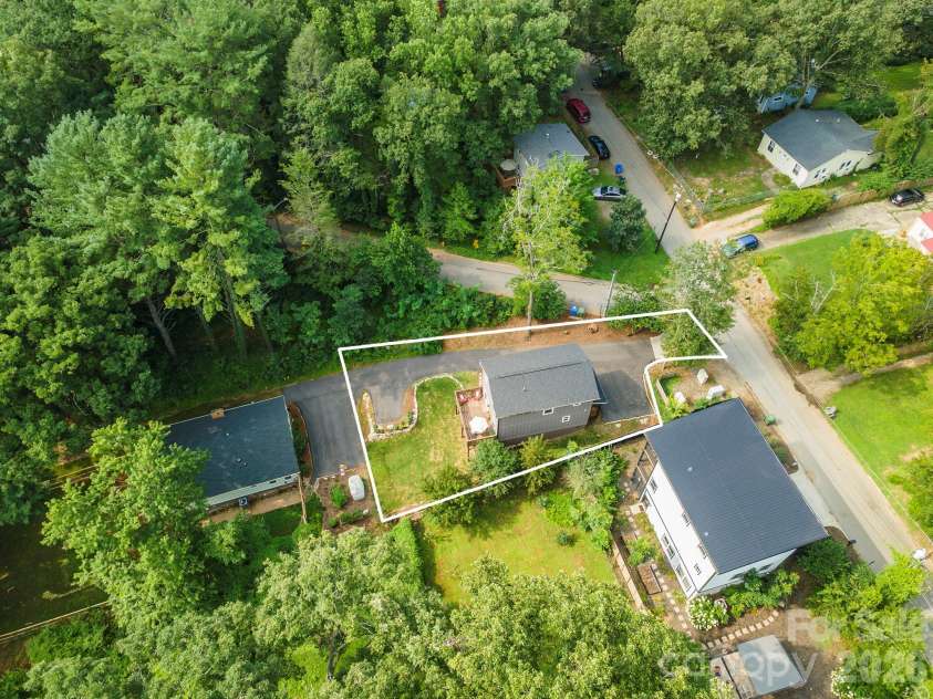 191 Chatham Road, Asheville, NC 28804.  MLS# CAR4413770, YatesRealty ID 44276. 