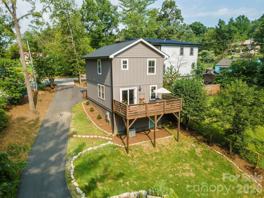 191 Chatham Road, Asheville, NC 28804.  MLS# CAR4413770, YatesRealty ID 44276. 