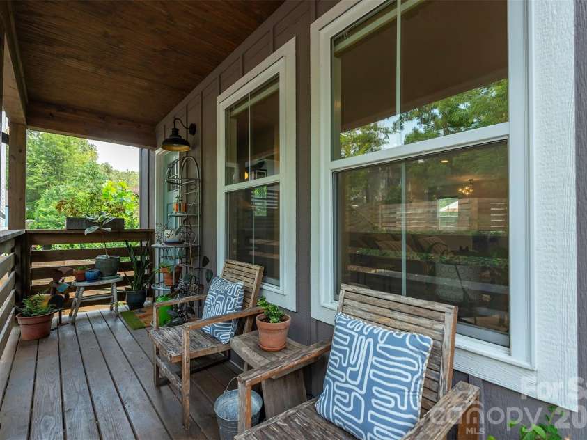 191 Chatham Road, Asheville, NC 28804.  MLS# CAR4413770, YatesRealty ID 44276. 