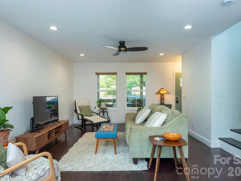 191 Chatham Road, Asheville, NC 28804.  MLS# CAR4413770, YatesRealty ID 44276. 