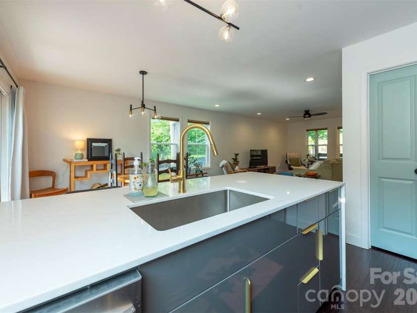 191 Chatham Road, Asheville, NC 28804.  MLS# CAR4413770, YatesRealty ID 44276. 