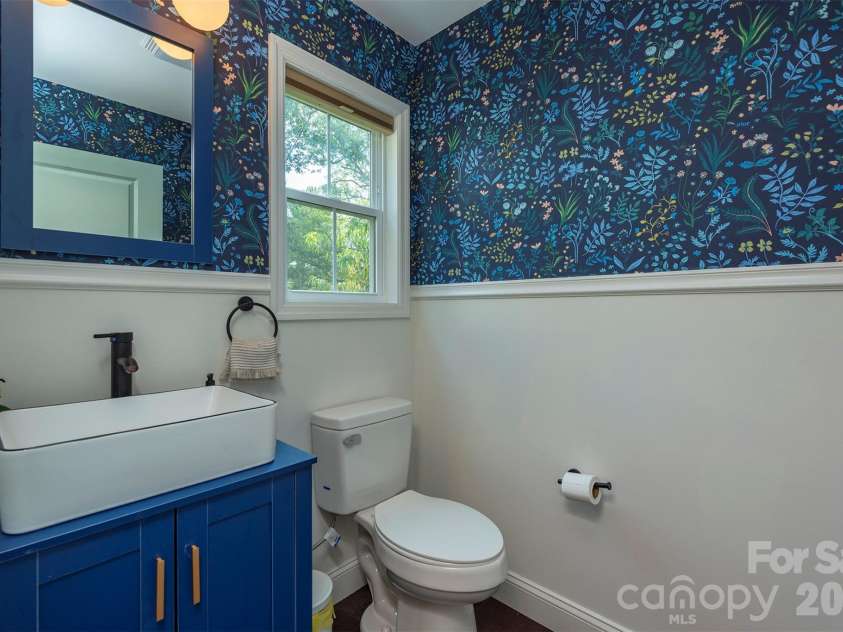 191 Chatham Road, Asheville, NC 28804.  MLS# CAR4413770, YatesRealty ID 44276. 