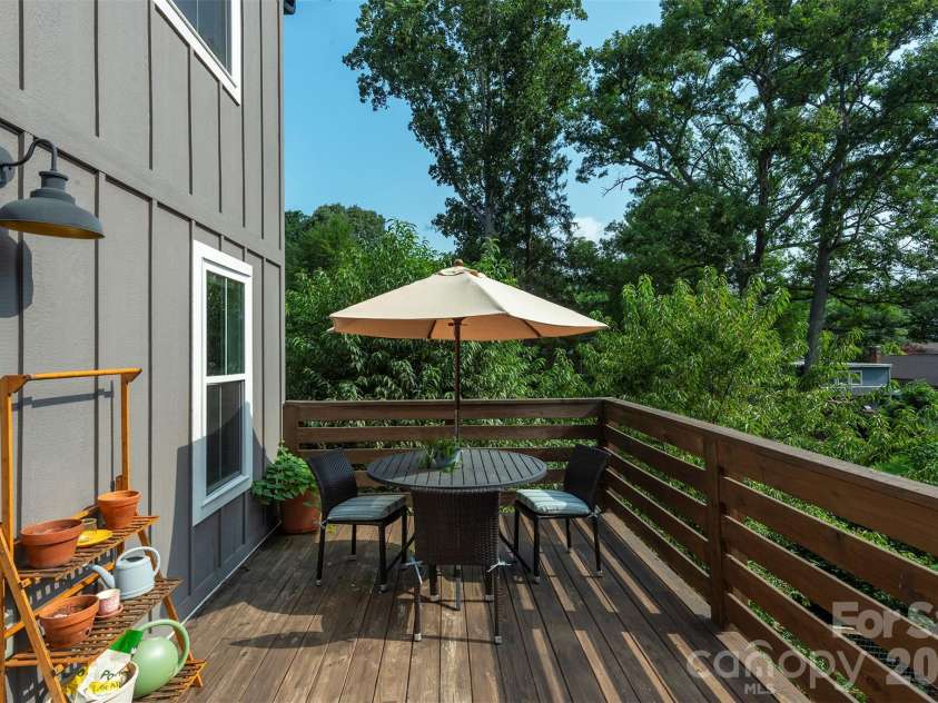 191 Chatham Road, Asheville, NC 28804.  MLS# CAR4413770, YatesRealty ID 44276. 