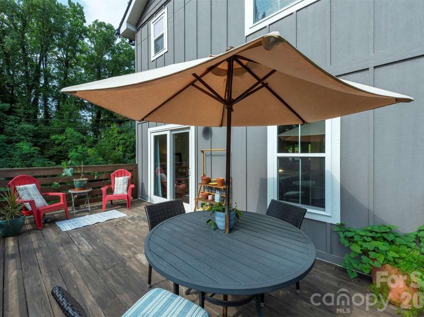 191 Chatham Road, Asheville, NC 28804.  MLS# CAR4413770, YatesRealty ID 44276. 