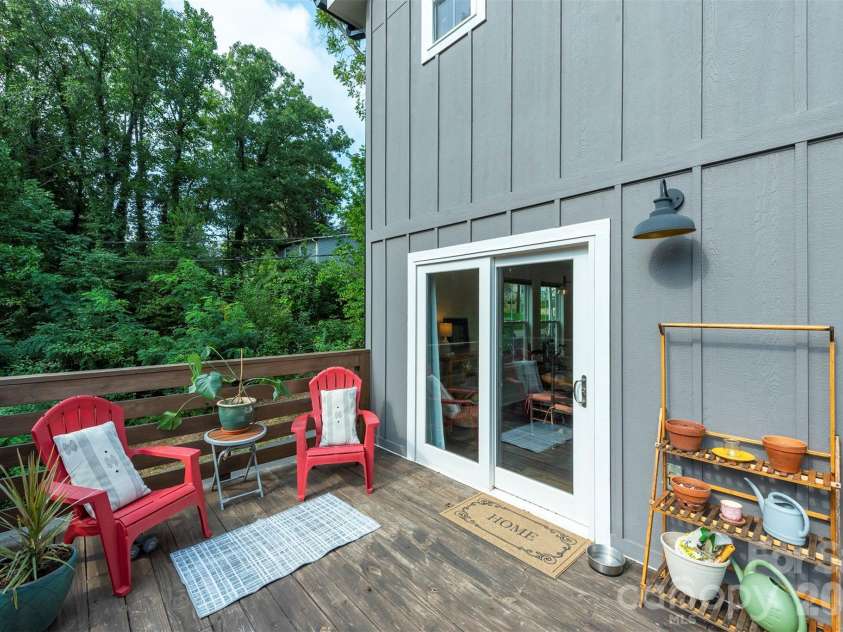 191 Chatham Road, Asheville, NC 28804.  MLS# CAR4413770, YatesRealty ID 44276. 