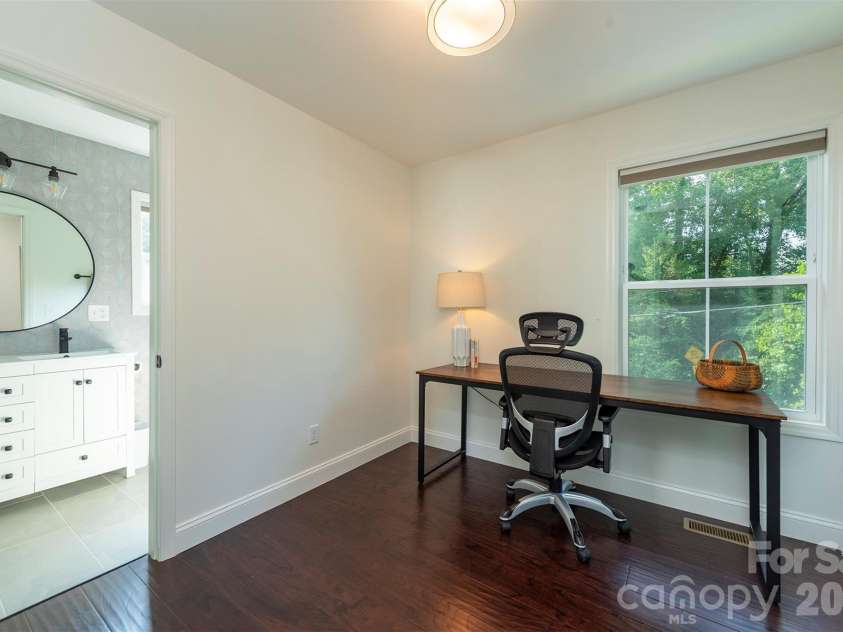 191 Chatham Road, Asheville, NC 28804.  MLS# CAR4413770, YatesRealty ID 44276. 