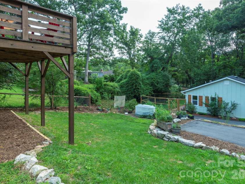 191 Chatham Road, Asheville, NC 28804.  MLS# CAR4413770, YatesRealty ID 44276. 