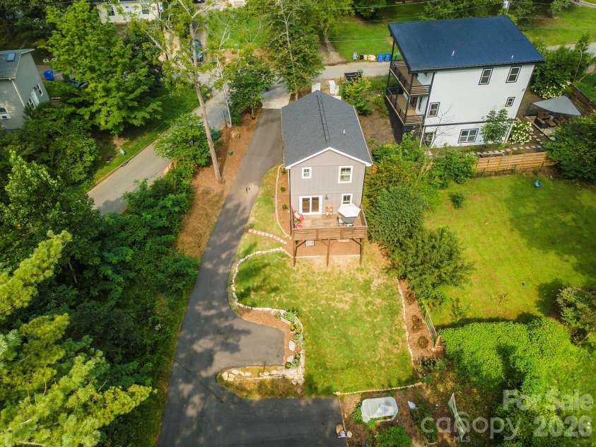 191 Chatham Road, Asheville, NC 28804.  MLS# CAR4413770, YatesRealty ID 44276. 