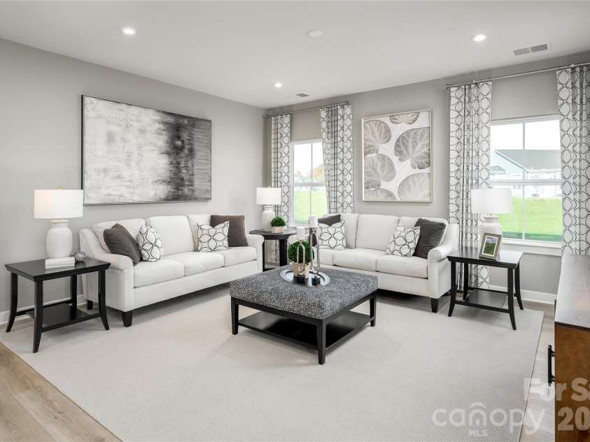 925 Heathway Drive, Charlotte, NC 28213.  MLS# CAR4414387, YatesRealty ID 44278. Representative Photo Only