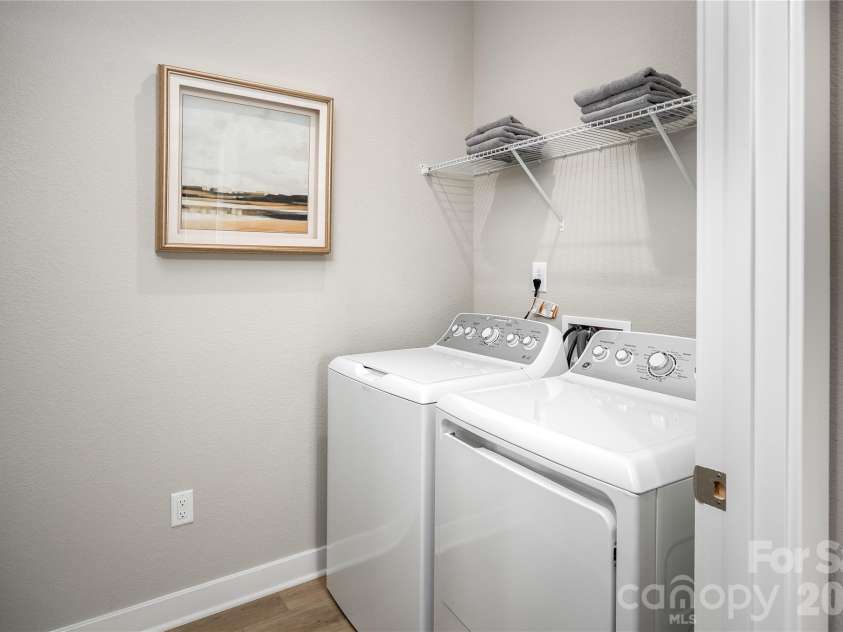 925 Heathway Drive, Charlotte, NC 28213.  MLS# CAR4414387, YatesRealty ID 44278. Representative Photo Only
