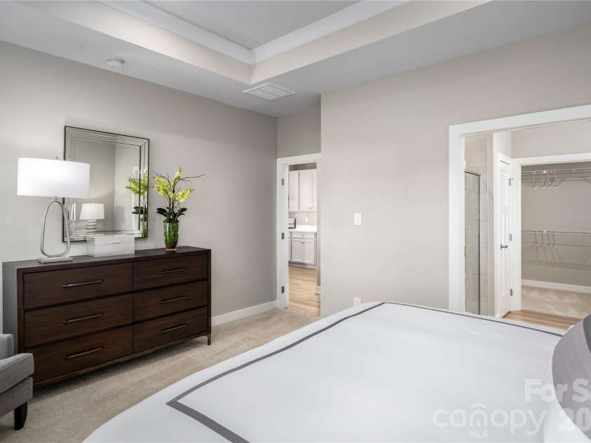 925 Heathway Drive, Charlotte, NC 28213.  MLS# CAR4414387, YatesRealty ID 44278. Representative Photo Only