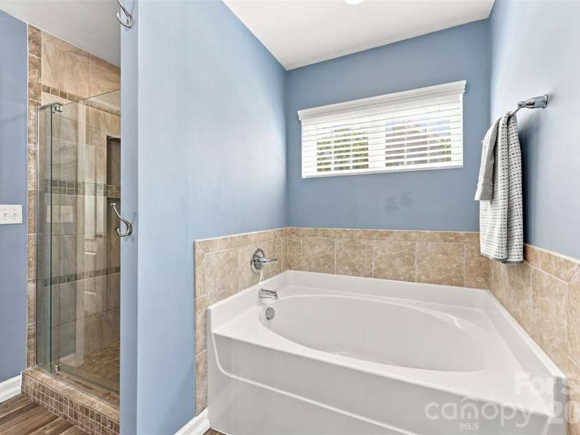 126 Misty Woods Drive, Clover, SC 29710.  MLS# CAR4414251, YatesRealty ID 44279. Primary Bath