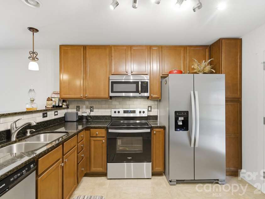 13 Mallard Run Drive, Arden, NC 28704.  MLS# CAR4411940, YatesRealty ID 44281. 