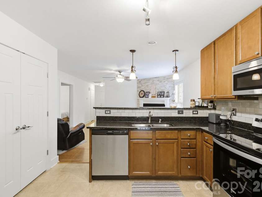 13 Mallard Run Drive, Arden, NC 28704.  MLS# CAR4411940, YatesRealty ID 44281. 