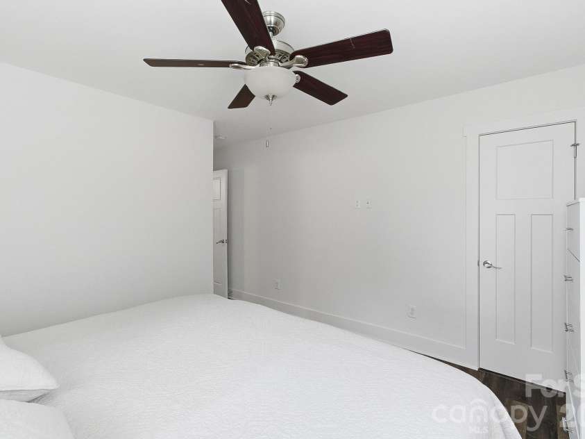 13 Mallard Run Drive, Arden, NC 28704.  MLS# CAR4411940, YatesRealty ID 44281. 