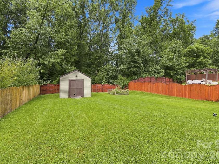 13 Mallard Run Drive, Arden, NC 28704.  MLS# CAR4411940, YatesRealty ID 44281. 