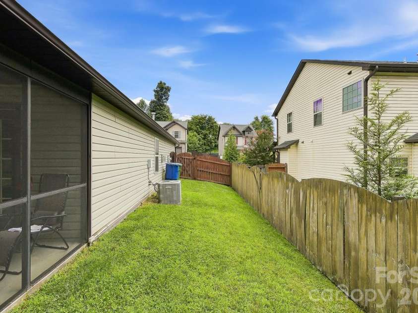 13 Mallard Run Drive, Arden, NC 28704.  MLS# CAR4411940, YatesRealty ID 44281. 