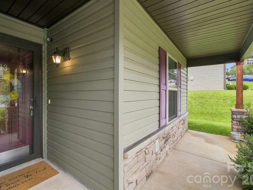 13 Mallard Run Drive, Arden, NC 28704.  MLS# CAR4411940, YatesRealty ID 44281. 