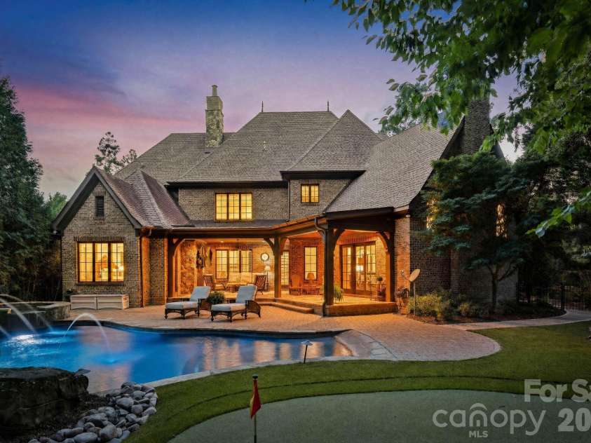 7924 Skye Lochs Drive, Waxhaw, NC 28173.  MLS# CAR4414042, YatesRealty ID 44282. 