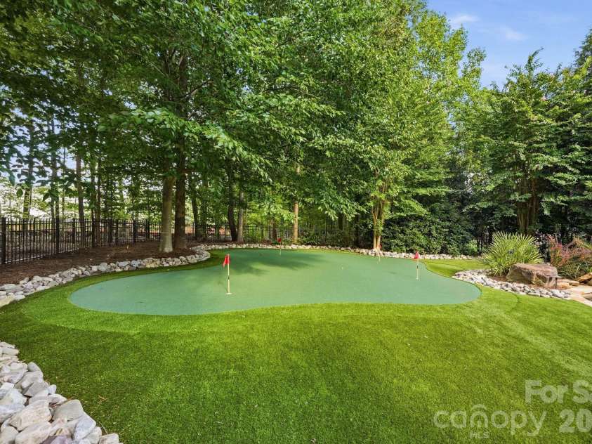 7924 Skye Lochs Drive, Waxhaw, NC 28173.  MLS# CAR4414042, YatesRealty ID 44282. 
