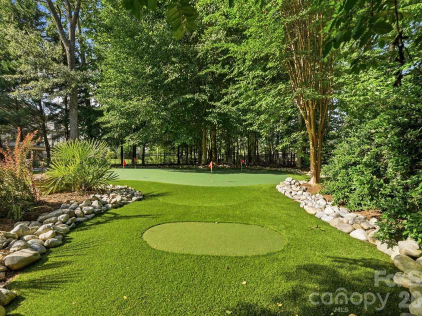 7924 Skye Lochs Drive, Waxhaw, NC 28173.  MLS# CAR4414042, YatesRealty ID 44282. 