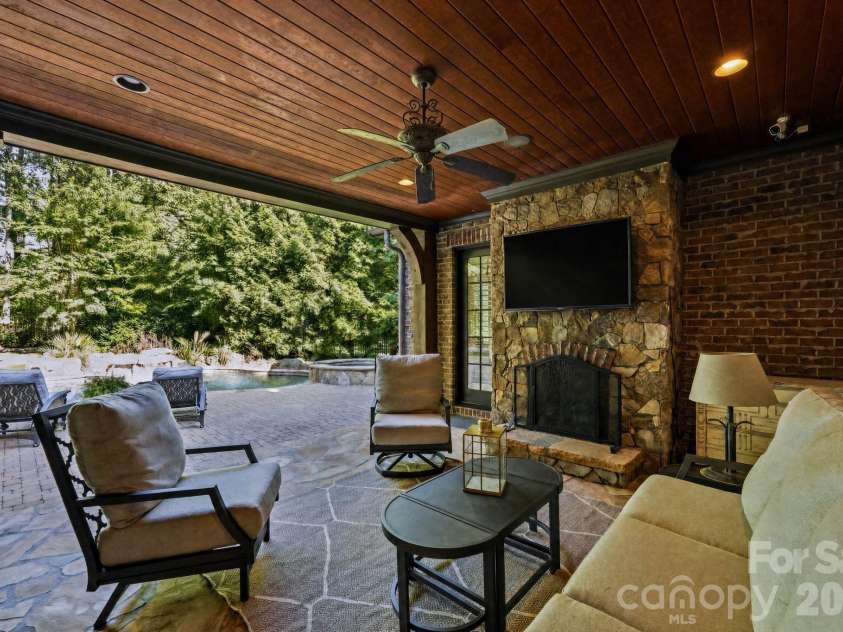 7924 Skye Lochs Drive, Waxhaw, NC 28173.  MLS# CAR4414042, YatesRealty ID 44282. 