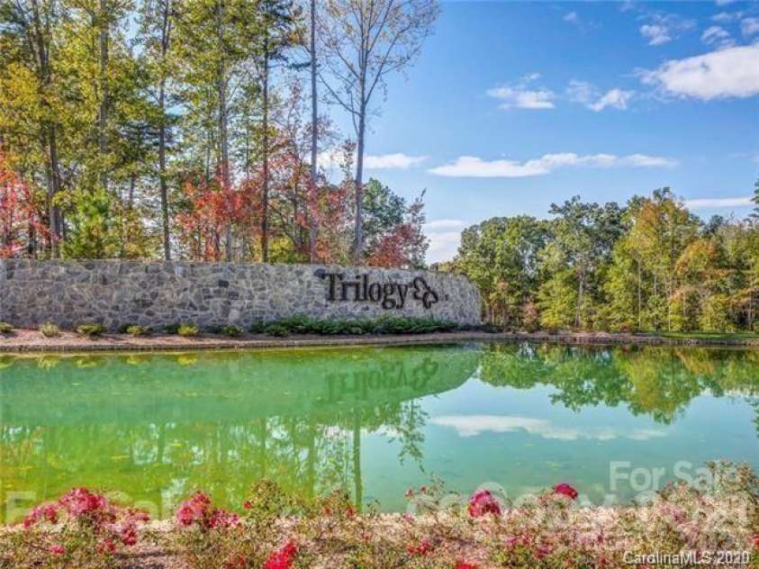 218 Stone Mountain Way, Denver, NC 28037.  MLS# CAR4402089, YatesRealty ID 44285. Beautiful Entrance