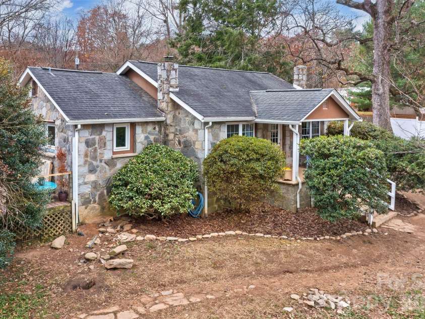 136 Flynn Branch Road, Fletcher, NC 28732.  MLS# CAR4414684, YatesRealty ID 44286. 