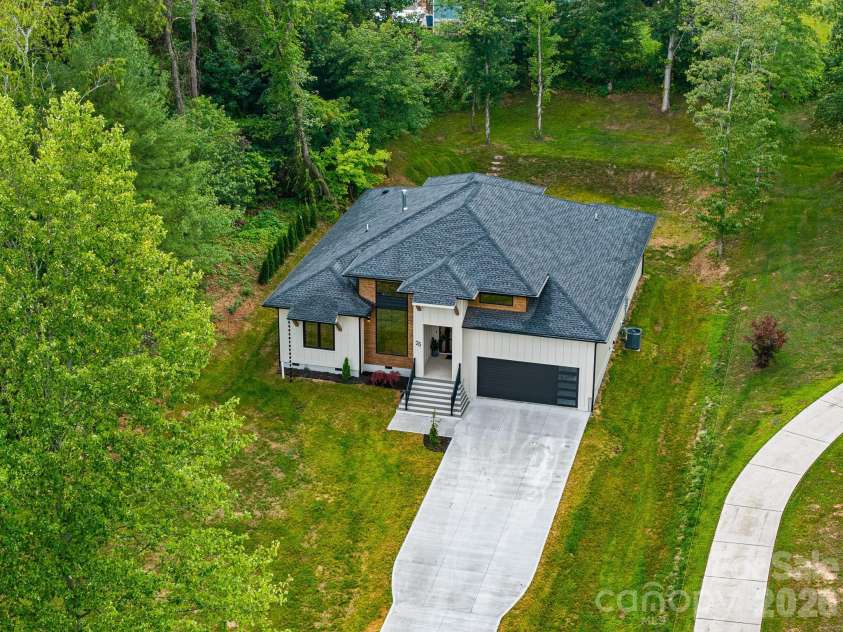 25 Copper Mill Court, Candler, NC 28715.  MLS# CAR4413961, YatesRealty ID 44287. 