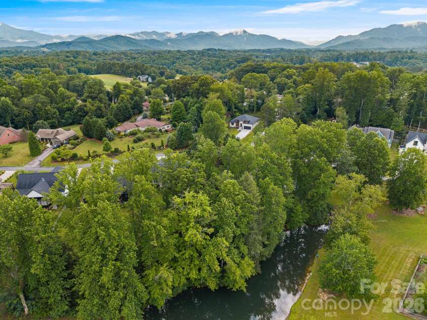 25 Copper Mill Court, Candler, NC 28715.  MLS# CAR4413961, YatesRealty ID 44287. 