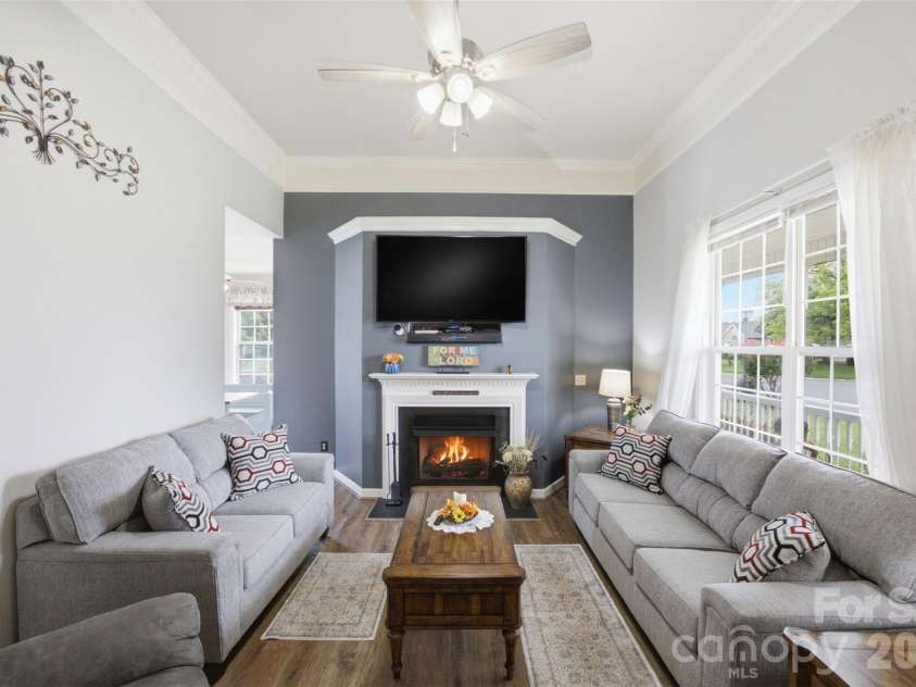 400 Brookhollow Drive, York, SC 29745.  MLS# CAR4414021, YatesRealty ID 44288. 