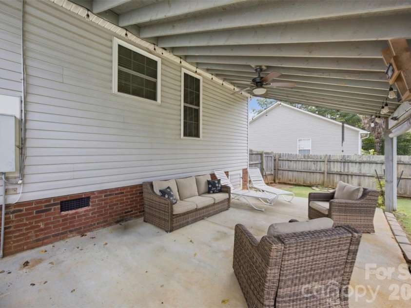 400 Brookhollow Drive, York, SC 29745.  MLS# CAR4414021, YatesRealty ID 44288. 