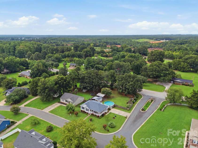 400 Brookhollow Drive, York, SC 29745.  MLS# CAR4414021, YatesRealty ID 44288. 