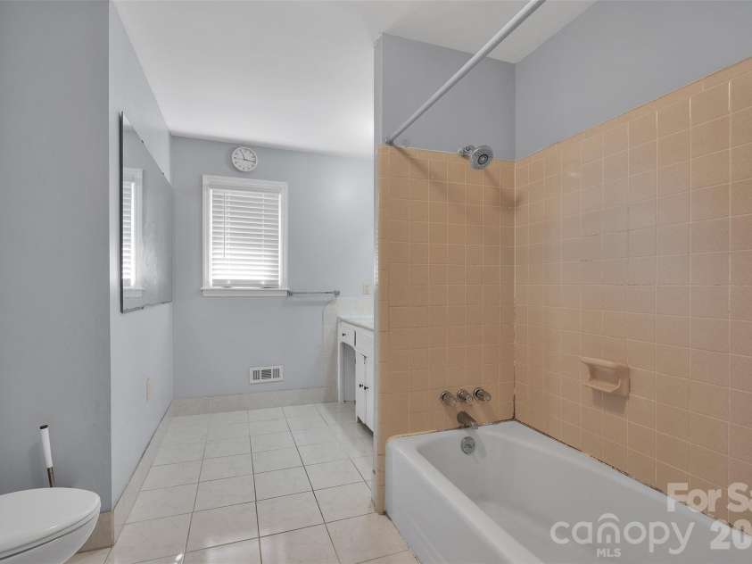 1202 Midwood Drive, Monroe, NC 28112.  MLS# CAR4356506, YatesRealty ID 4429. 